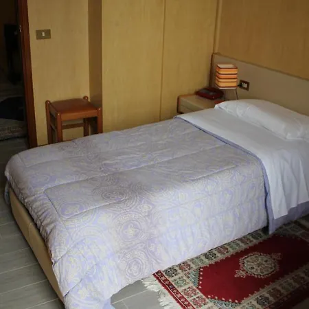 Socrate ホテル ラヴェーナ・ポンテ・トレーザ