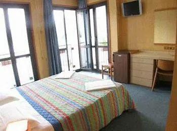 Socrate ホテル ラヴェーナ・ポンテ・トレーザ