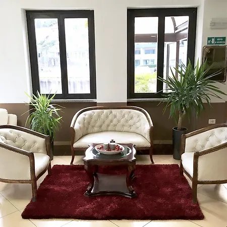 Socrate ホテル ラヴェーナ・ポンテ・トレーザ