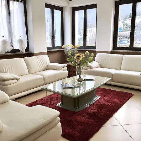 Socrate ホテル 3*