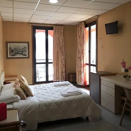 Socrate ラヴェーナ・ポンテ・トレーザ