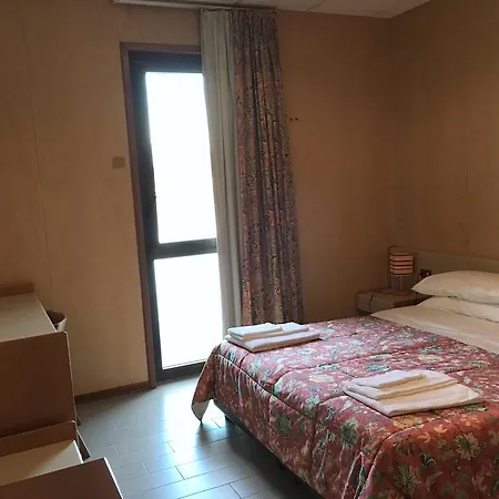 ホテル Socrate ラヴェーナ・ポンテ・トレーザ